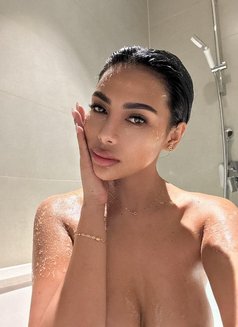 Zara - escort in Dubai Photo 1 of 5