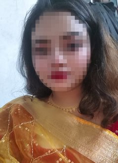 Zara Available for Real Meets - puta in Kolkata Photo 1 of 4