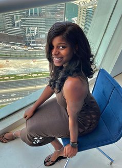 Zara - escort in Abu Dhabi Photo 2 of 3