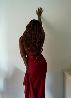 Zara Gold - puta in Perth Photo 3 of 6