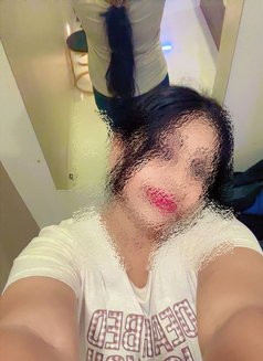 Henna Here From Earnakulam - escort in Bangalore Photo 2 of 3