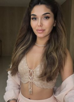 Zara - escort in Singapore Photo 7 of 8