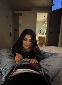 Zara - Transsexual escort in İstanbul Photo 3 of 6