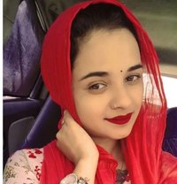 Zara Khan - puta in Udaipur