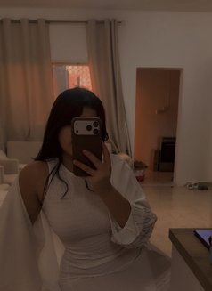 Zara - escort in Abu Dhabi Photo 5 of 6