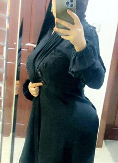 نونه الحنونه مزيونه - escort in Muscat Photo 5 of 13