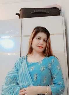 Zara Pakistani - escort in Muscat Photo 13 of 16