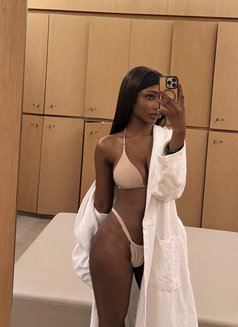 Hot body Zara (squirter and more) - escort in Abu Dhabi Photo 8 of 10