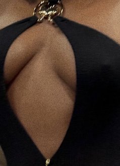 Hot body Zara (squirter and more) - escort in Abu Dhabi Photo 4 of 10