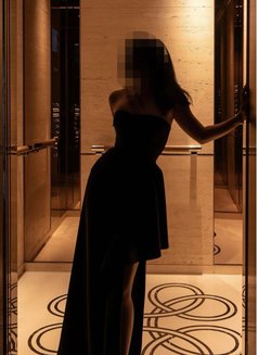 Zara - puta in Colombo Photo 5 of 7