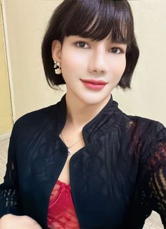 Zara - Transsexual escort in Al Ain Photo 3 of 9