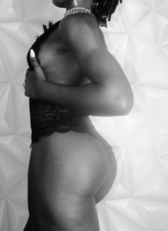 Petite Ebony Night Nurse - adult performer in Nairobi Photo 5 of 6