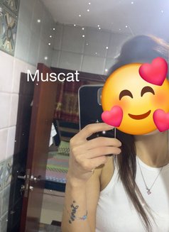 Maya new in muscat - escort in Muscat Photo 2 of 6