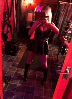 Zara Wild - escort in Dubai Photo 18 of 18