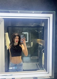 Zara young milf, Russian Transsexual escort in Tashkent