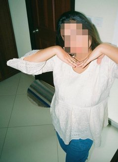 Zareen independent girl - puta in Bangalore Photo 3 of 5