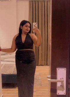 Zareen - escort in New Delhi Photo 2 of 21