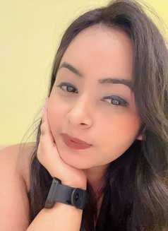 Zareen - escort in New Delhi Photo 5 of 21