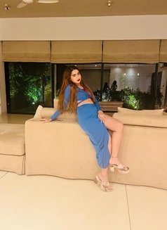 Zareena - escort in Singapore Photo 5 of 8
