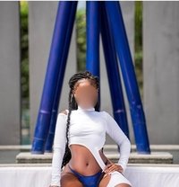 Zari - escort in Oeiras