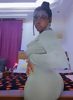 Zari Bea - escort in Jeddah Photo 3 of 6