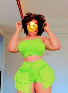 Zari - puta in Hyderabad Photo 8 of 9