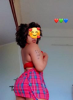 Zari - puta in Hyderabad Photo 7 of 8