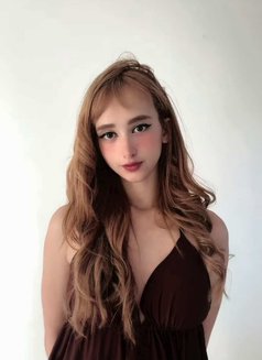 Zarina - escort in Phuket Photo 3 of 9