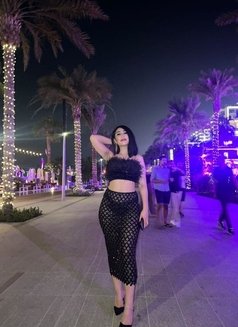 Zarina - escort in Jeddah Photo 2 of 5