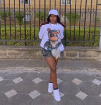 Zarina - escort in Doha