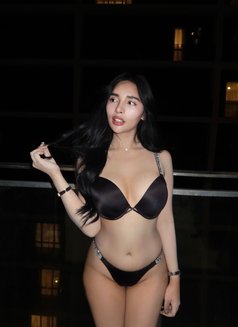 Zariyah π΅π/π¦πͺ - escort in Kuala Lumpur Photo 11 of 14