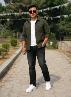 Žãÿ X̌ - masseur in Kathmandu Photo 7 of 7