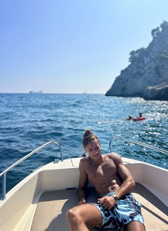 Zayan - Male escort in Dubai Photo 1 of 6