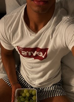Zayd - Male escort in Riyadh Photo 18 of 30