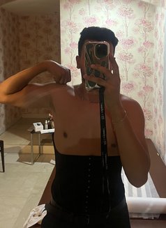 Zayd - Male escort in Riyadh Photo 24 of 30