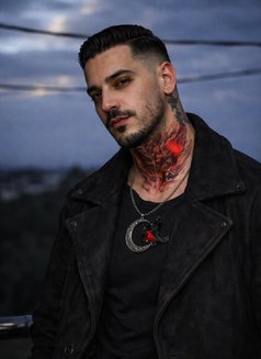 Zayen - Male escort in Tunis Photo 10 of 11