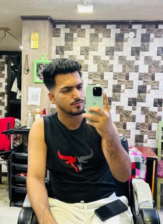 Zayn - Male escort in Kolkata Photo 1 of 7