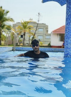 Zayn - Male escort in Kolkata Photo 6 of 7