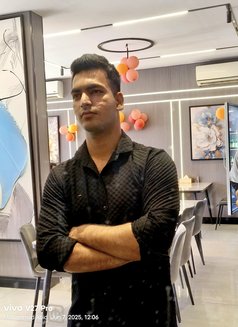 Zayn - Male escort in Kolkata Photo 17 of 17