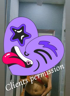 Zayn - Male escort in Mumbai Photo 2 of 3