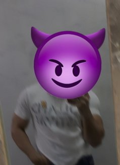 Zayn - Male escort in Mumbai Photo 3 of 3