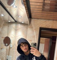 Zayn - Male escort in Abu Dhabi