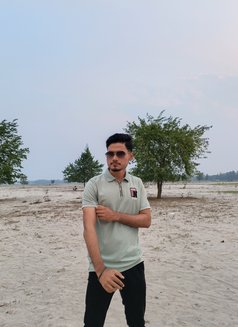 Zayn Rahman - Acompañantes masculino in Dhaka Photo 1 of 3