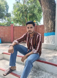 Zayn Rahman - Male escort in Dhaka Photo 4 of 5