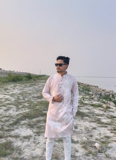 Zayn Rahman - Male escort in Dhaka Photo 13 of 13