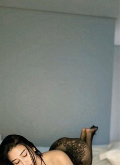 Elegant Zyra 🇵🇭 - puta in Riyadh Photo 3 of 11