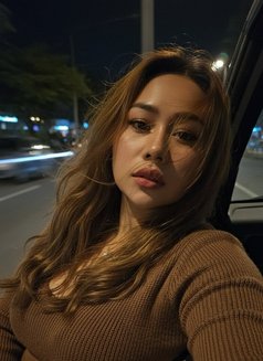 Zea - escort in Bali Photo 8 of 9