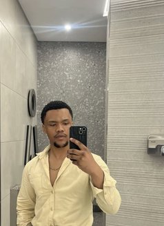 Zeandrey - Male escort in Johannesburg Photo 1 of 4