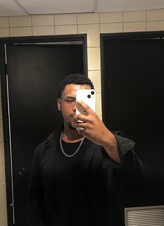 Zeandrey - Male escort in Johannesburg Photo 3 of 4