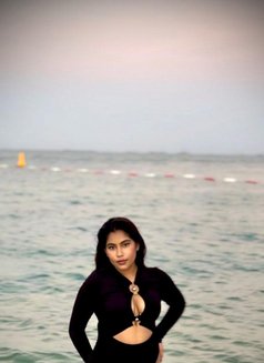 Zeba - puta in Dubai Photo 1 of 4